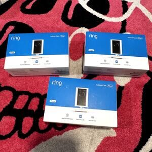 Ring Indoor Cam Plus – Plug-In – Retinal 2K Video – Set of 3